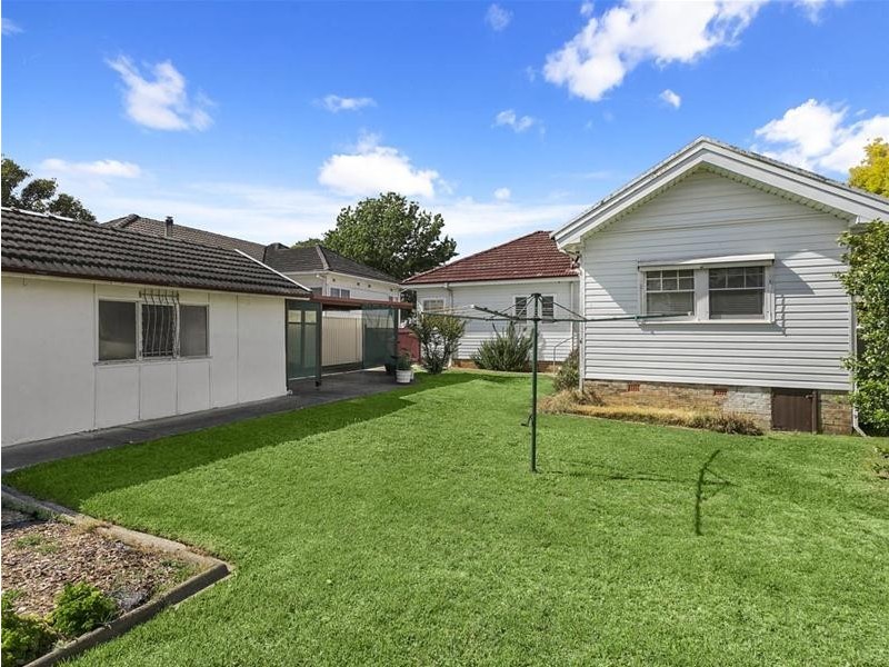 34 Buckland Street, Greenacre NSW 2190