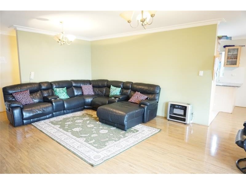 3/40 Chertsey Avenue, Bankstown NSW 2200