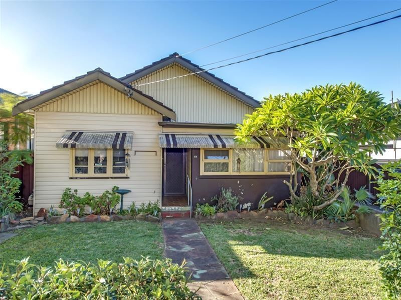 51 Highview Avenue, Greenacre NSW 2190