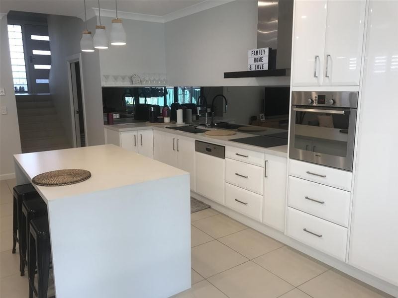 10A Shari Avenue, Picnic Point NSW 2213