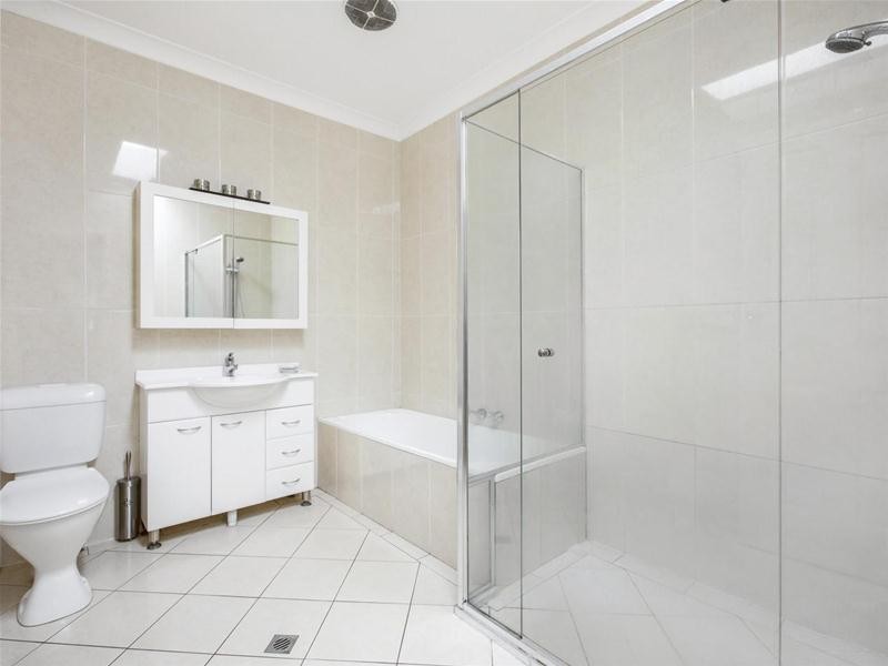 23B Bell Crescent, Fairfield NSW 2165