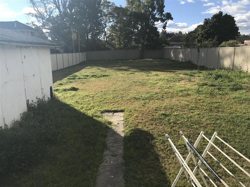 42 Haig Avenue, Georges Hall NSW 2198