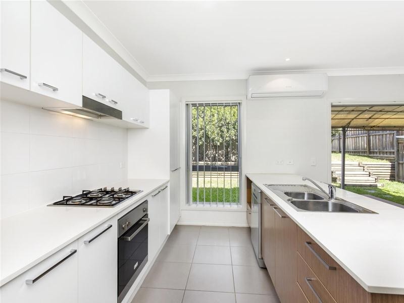 54 McIntyre Circuit, Middleton Grange NSW 2171