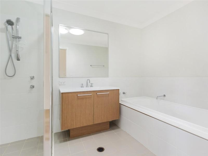 54 McIntyre Circuit, Middleton Grange NSW 2171