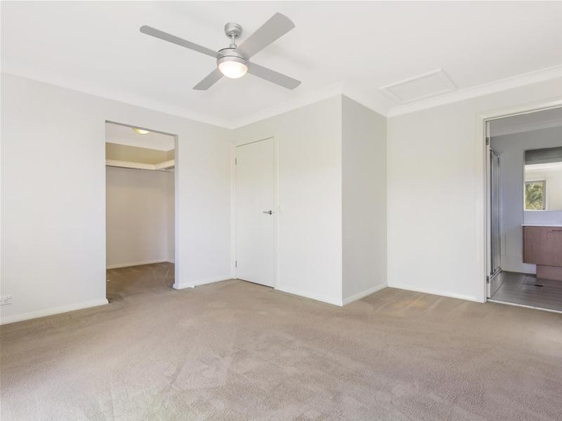 54 McIntyre Circuit, Middleton Grange NSW 2171