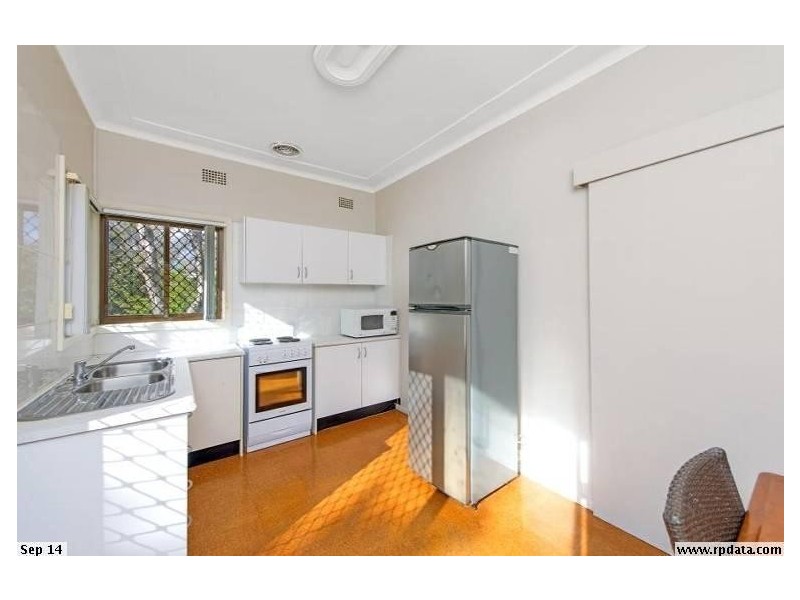 117 Waminda Avenue, Campbelltown NSW 2560