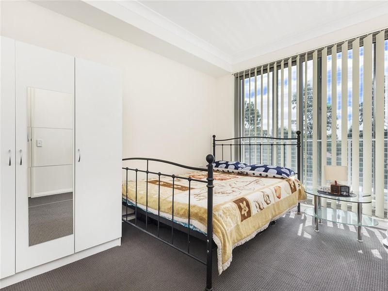 5/1 Browne Parade, Warwick Farm NSW 2170