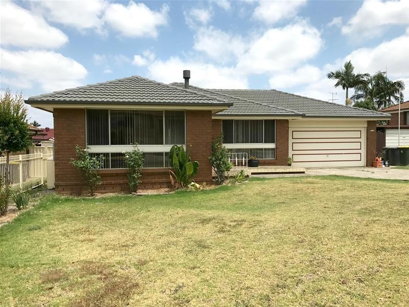 5 Knight Place, Minto NSW 2566