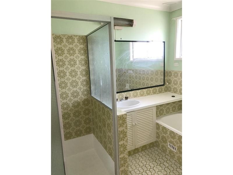 5 Knight Place, Minto NSW 2566