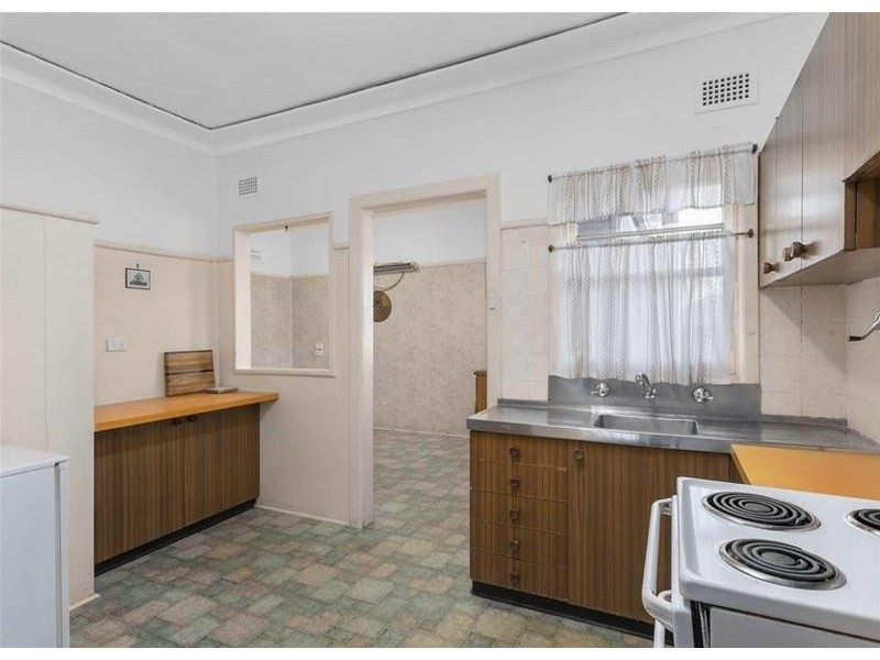 34 Buckland Street, Greenacre NSW 2190