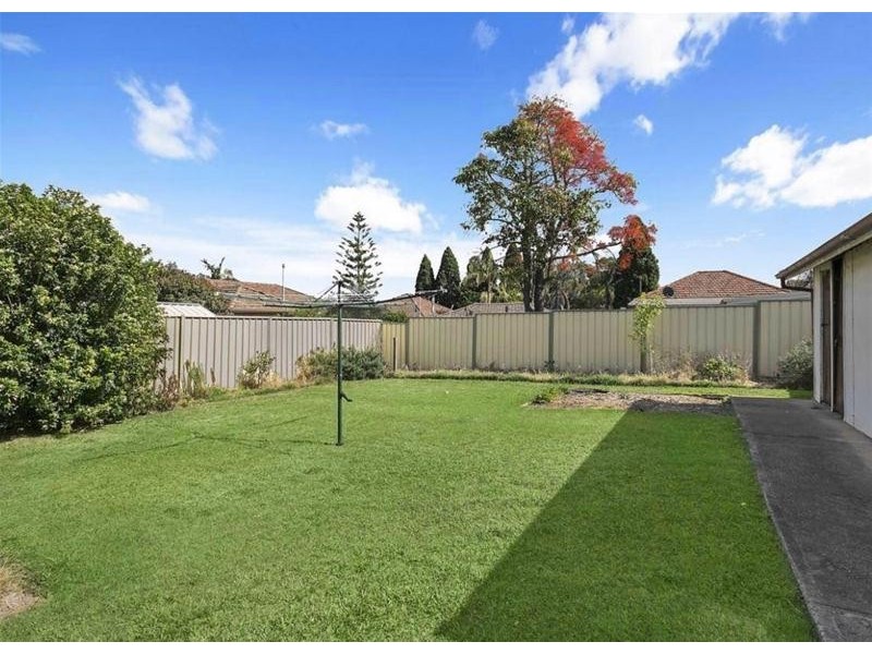 34 Buckland Street, Greenacre NSW 2190
