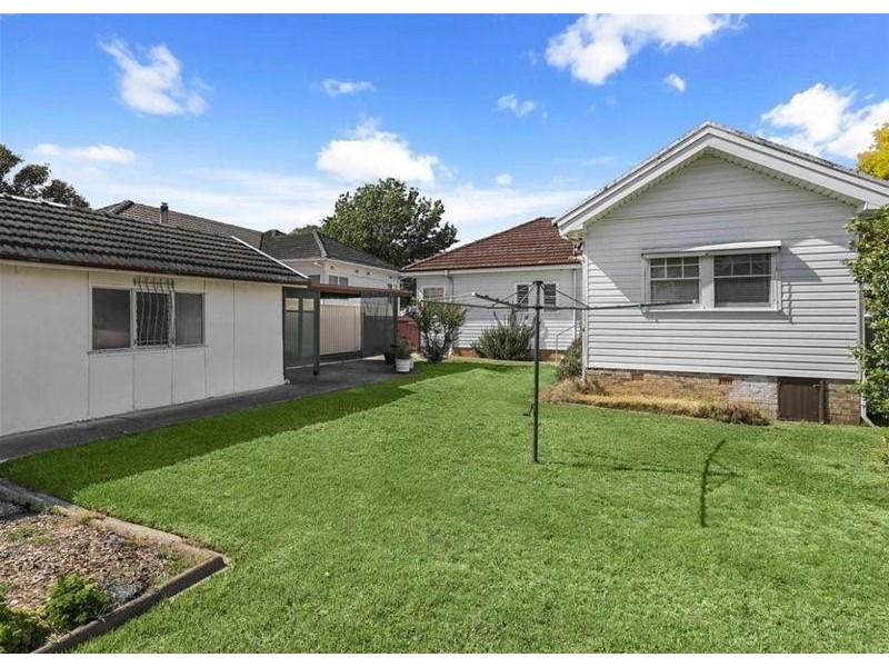 34 Buckland Street, Greenacre NSW 2190