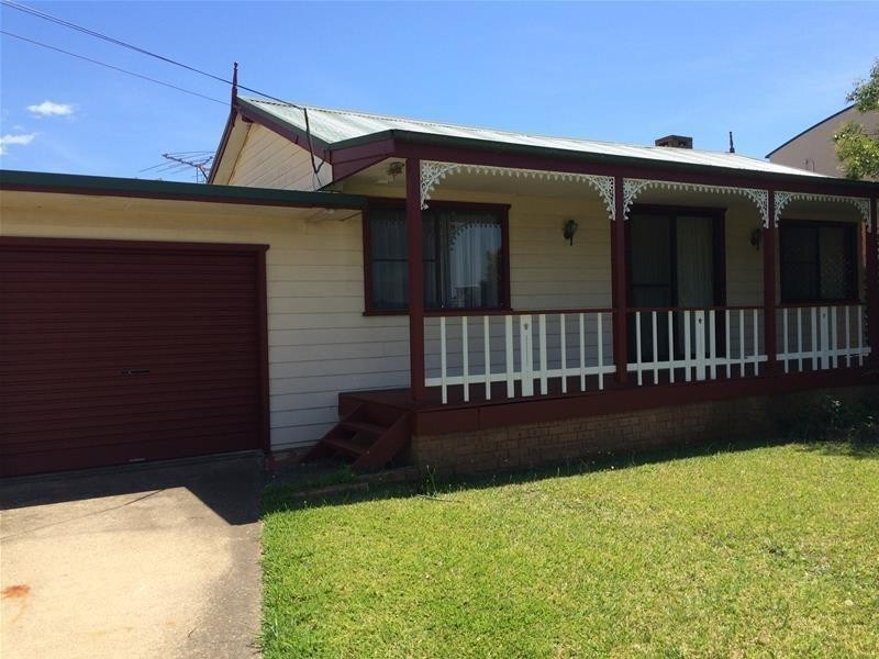 2 Endeavour Road, Georges Hall NSW 2198