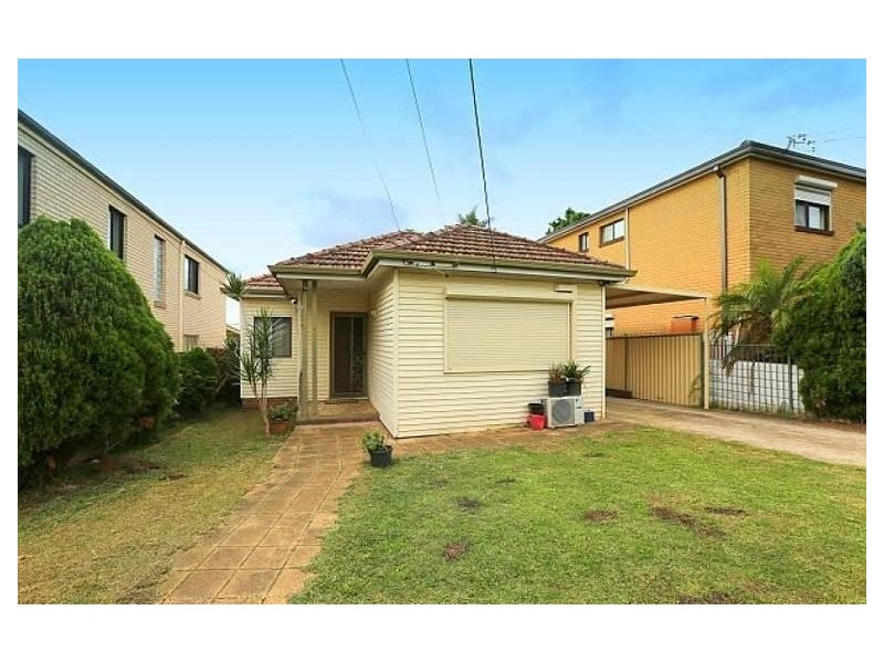 9 The Crescent, Yagoona NSW 2199