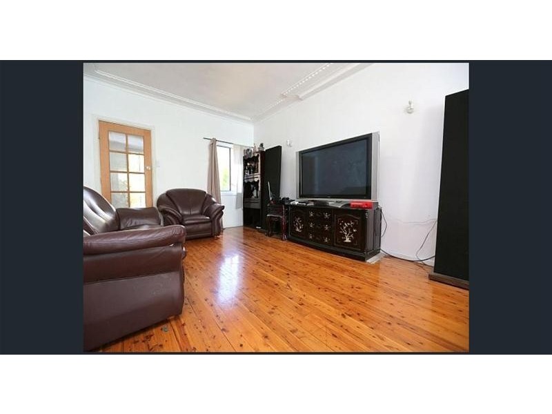 9 The Crescent, Yagoona NSW 2199