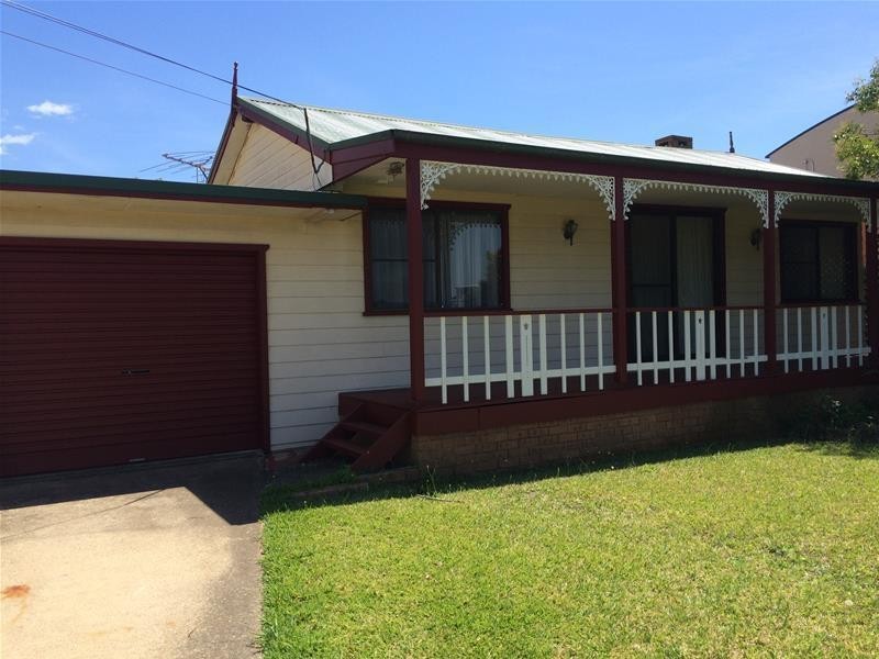 2 Endeavour Road, Georges Hall NSW 2198