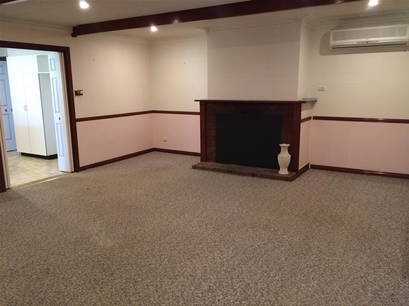 2 Endeavour Road, Georges Hall NSW 2198