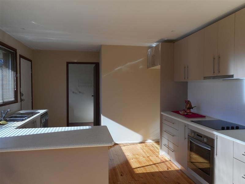 5 Knight Place, Minto NSW 2566