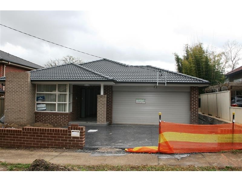 21 Moree Avenue, Westmead NSW 2145