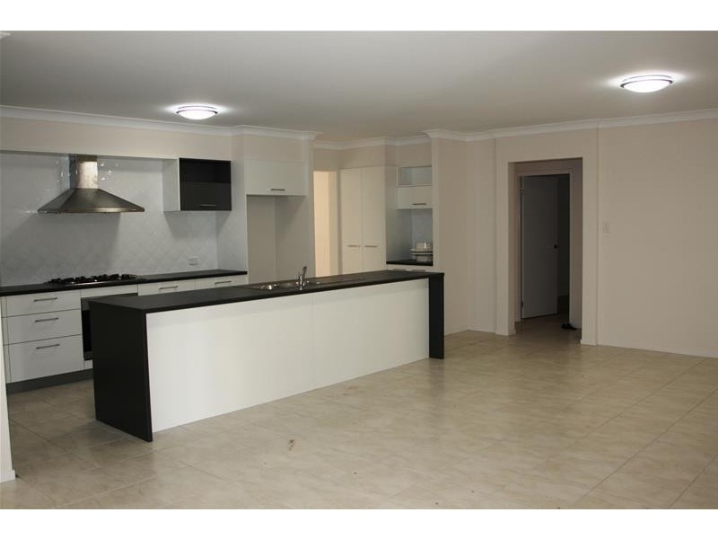 21 Moree Avenue, Westmead NSW 2145