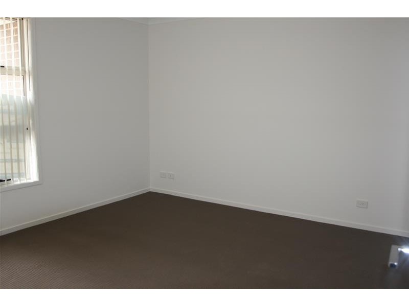 21 Moree Avenue, Westmead NSW 2145