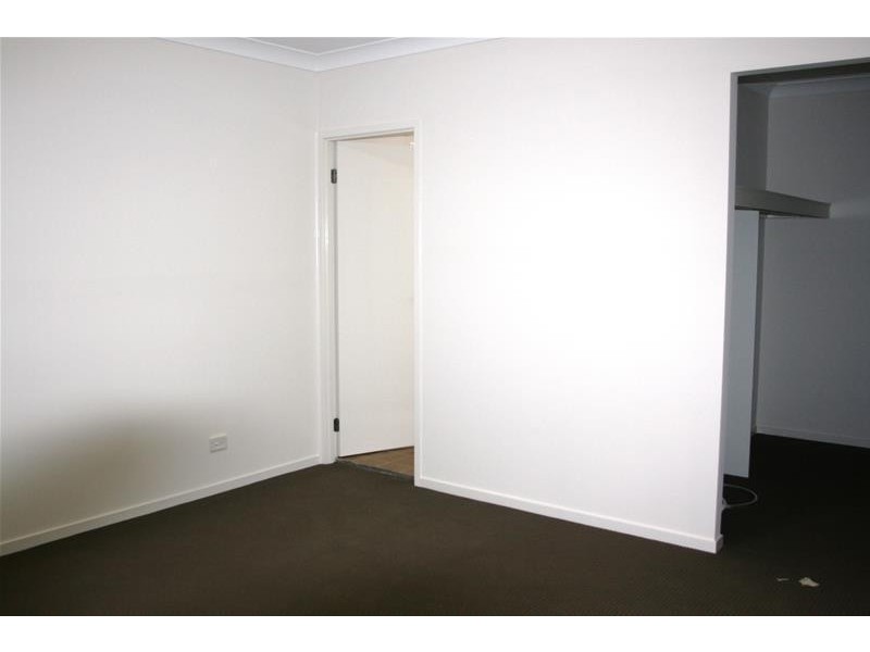 21 Moree Avenue, Westmead NSW 2145