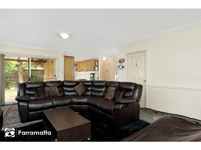 1/196-198 Burnett Street, Mays Hill NSW 2145