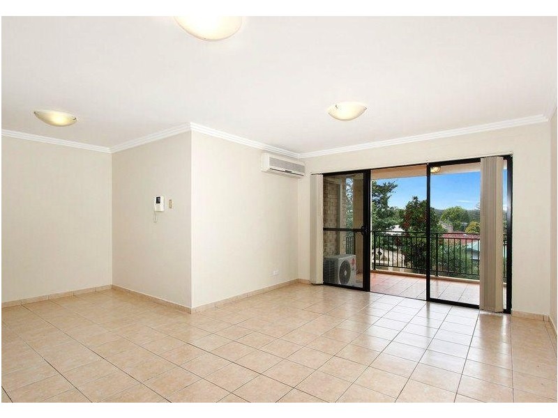 12 Murray Street, Northmead NSW 2152