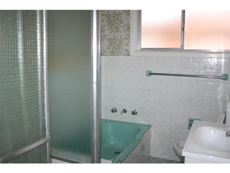 46 Honiton  Avenue West, Carlingford NSW 2118