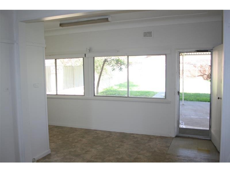 12 Ledger Road, Merrylands NSW 2160