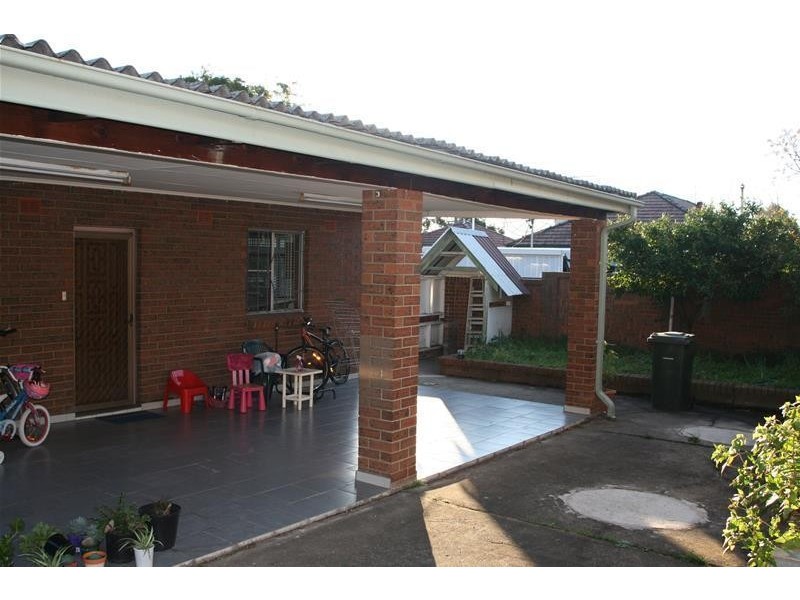 1  Trumble Avenue, Ermington NSW 2115