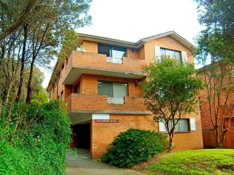 9 Park Avenue, Westmead NSW 2145