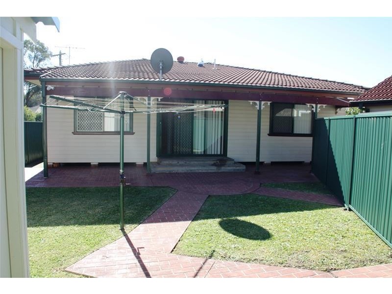 1 Monterey Street, South Wentworthville NSW 2145