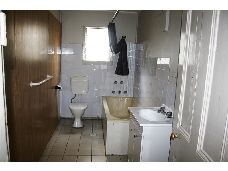 16 Murray Street, Northmead NSW 2152