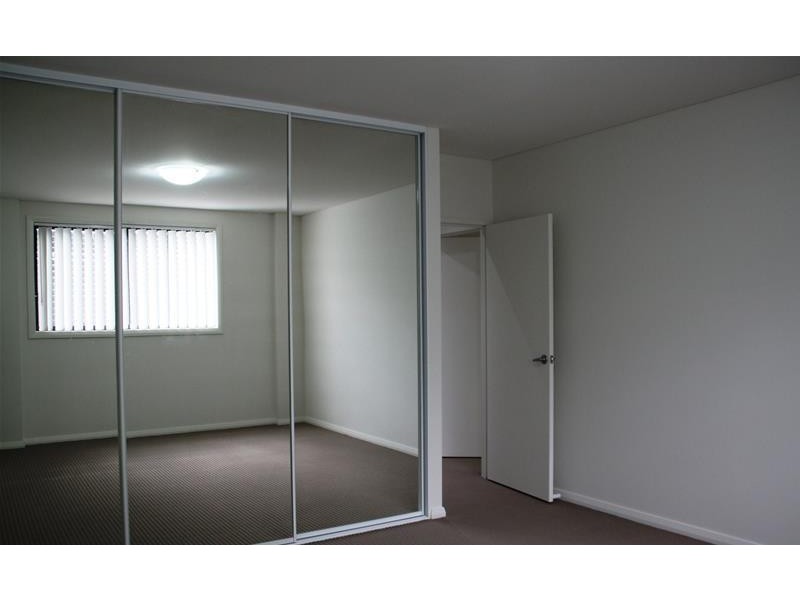 18-24 Murray Street, Northmead NSW 2152