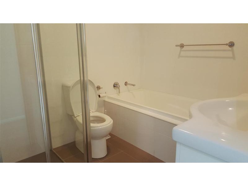 2/18-24 Murray Street, Northmead NSW 2152