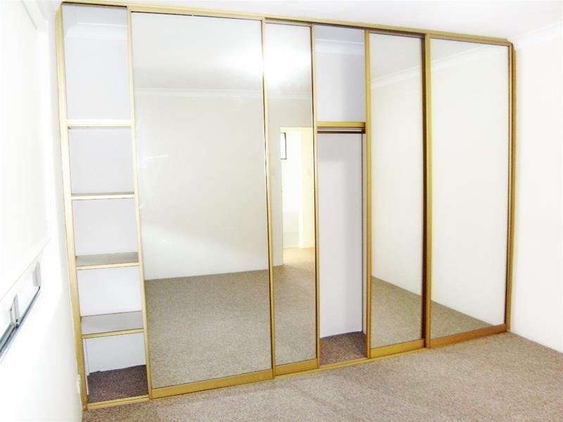 9 Park Avenue, Westmead NSW 2145