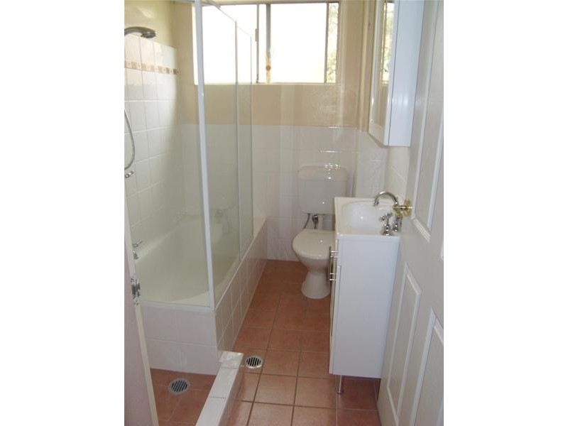 16 Hutchinson Street, Granville NSW 2142