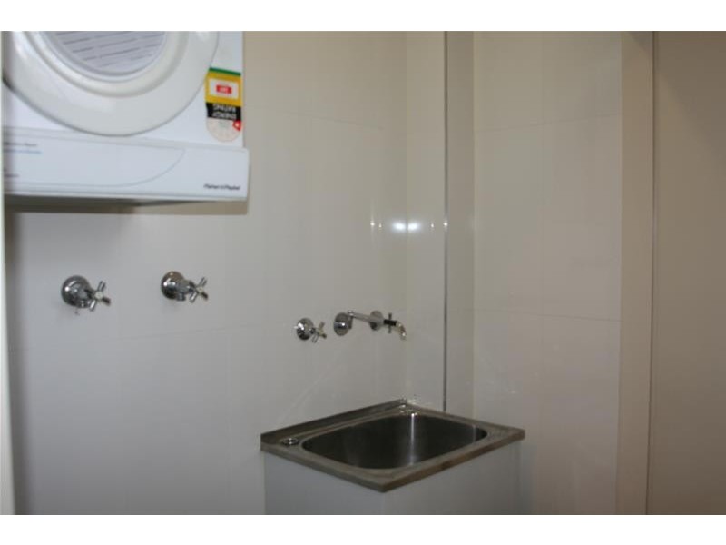 273 Dunmore Street, Pendle Hill NSW 2145