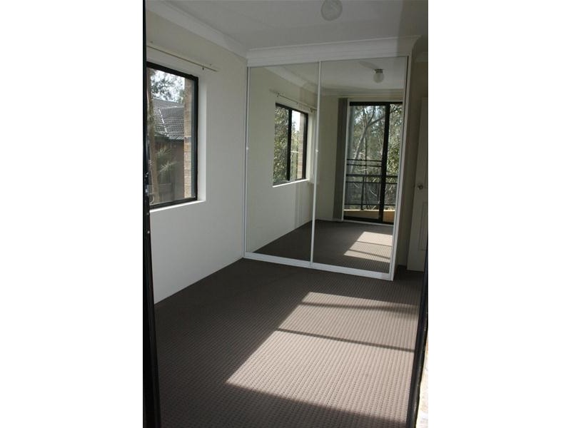 18/18-20 Blaxcell Street, Granville NSW 2142