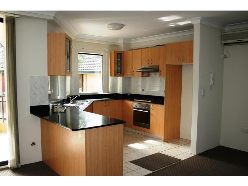 18/18-20 Blaxcell Street, Granville NSW 2142