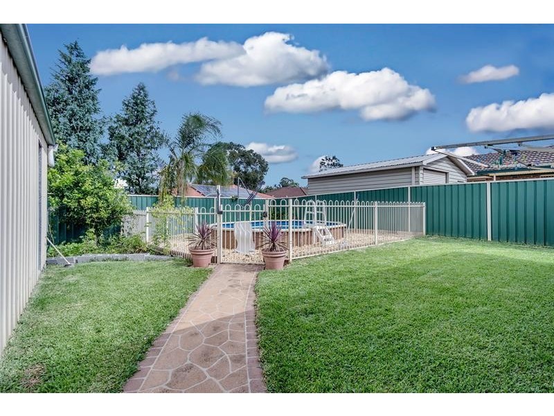 11 Sherborne Place, Glendenning NSW 2761
