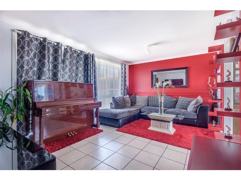 25 Caratel Crescent, Marayong NSW 2148