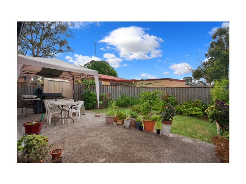 27 Cumming Crescent, Quakers Hill NSW 2763