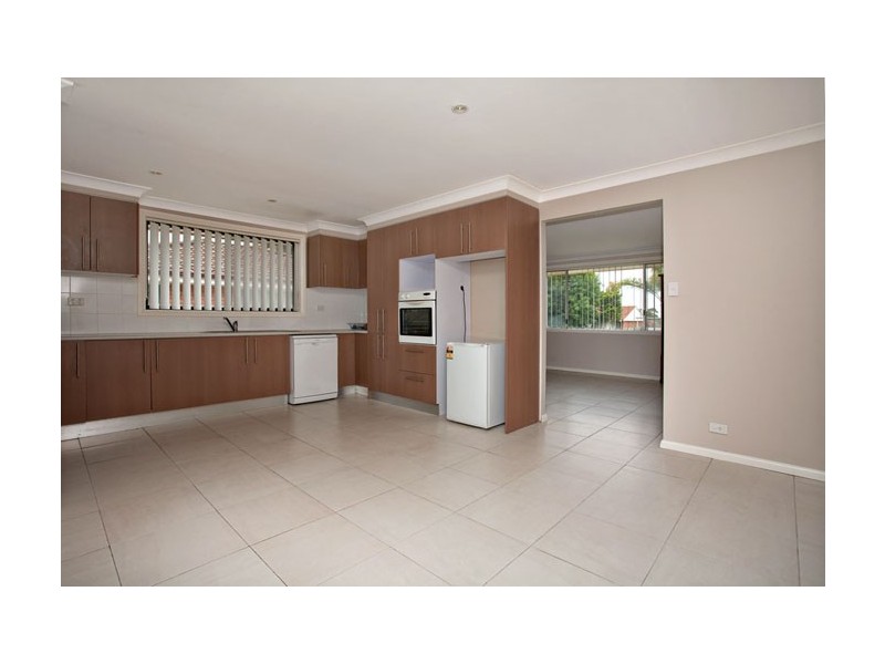 32 Kenneth Crescent, Dean Park NSW 2761