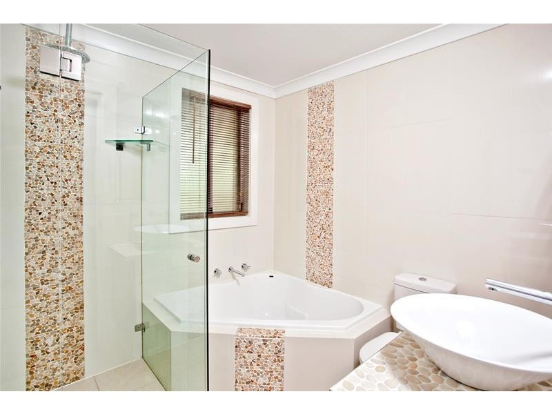 8 Marx Place, Quakers Hill NSW 2763