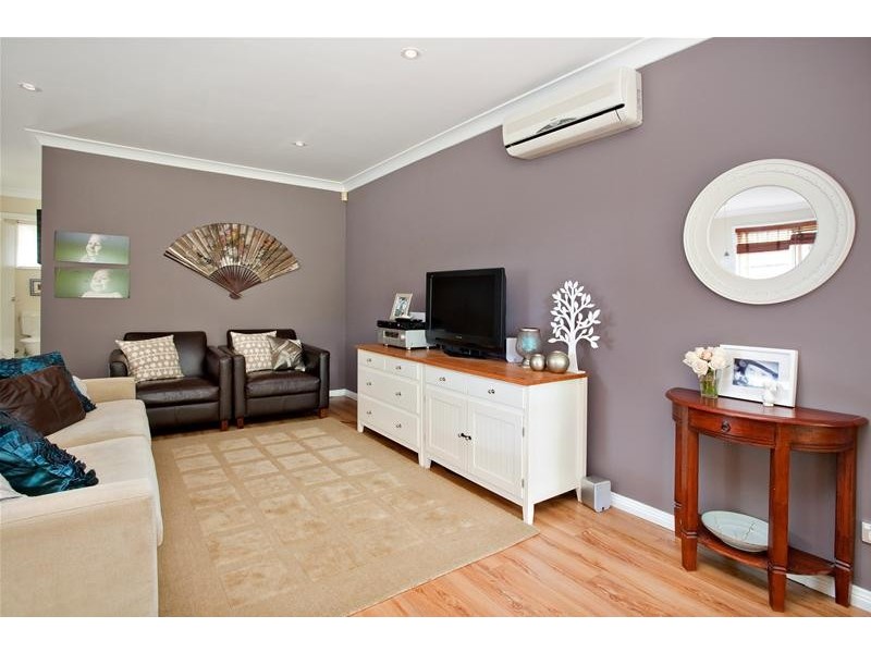 2B Denton Grove, Quakers Hill NSW 2763