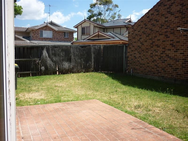 1/16 Reycroft Avenue, Quakers Hill NSW 2763