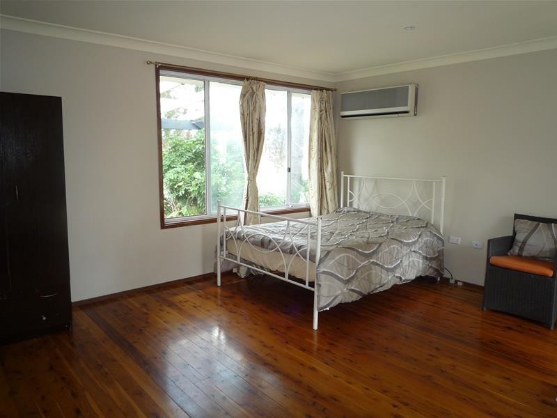 2 Penn Crescent, Quakers Hill NSW 2763