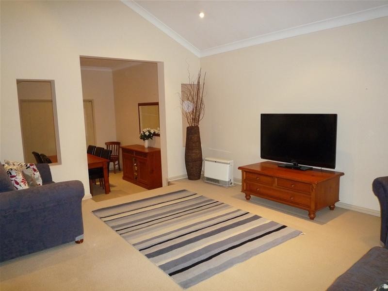 137 Walker Street, Quakers Hill NSW 2763